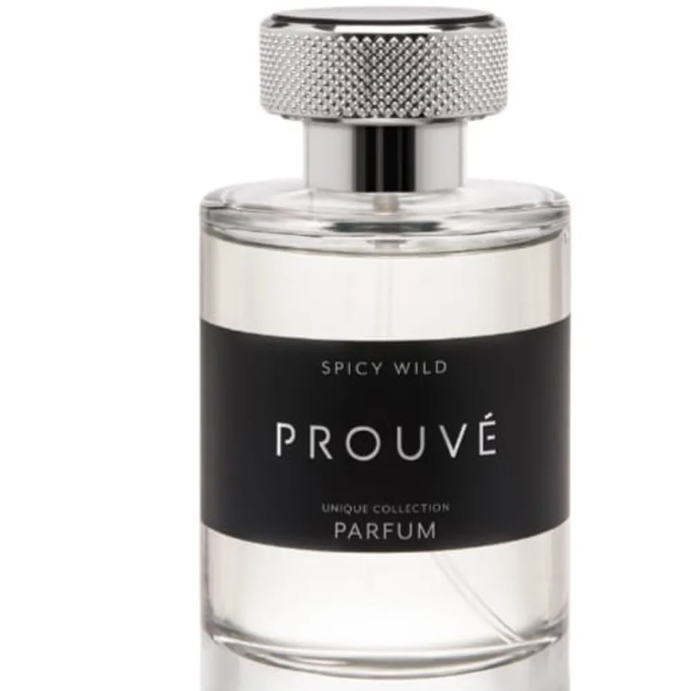Hej och jag säljer den är parfym som heter Prouve. Den är en ny parfym som har precis kommit ut och är bra, skriv om ni har mer frågor . Accessoarer.