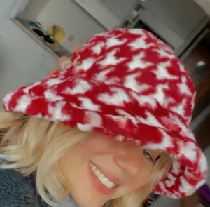 NEW Ultra-soft bucket hat - Pied de poule print, warm, completely new, perfect for winter, worn twice