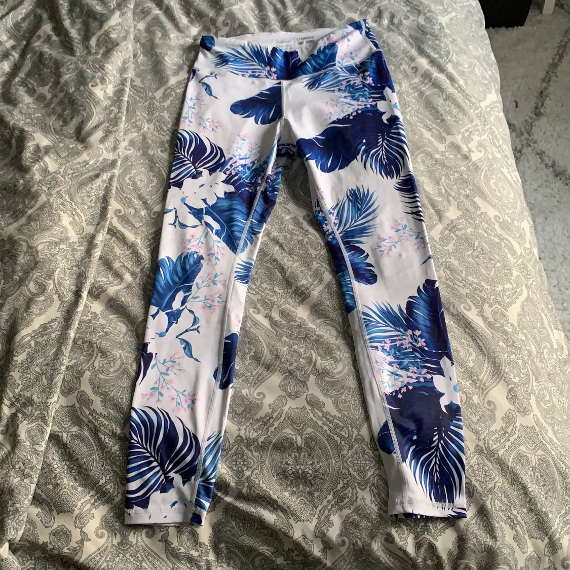 Stronger Tights Essence