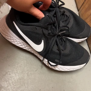 Nike träningsskor  - Säljer mina Nike träningsskor i storlek 40