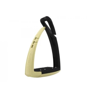 Freejump pro  - Säkerhets Stigbyglar från freejump. Hela och fina. Ev nån repa kan finnas men ej något som stör funktionen. 2490kr nypris men jag säljer de för 1500kr.  Dem är i den populära Creem färgen som passar till det mesta. Supersnyggt till marinblått, brunt & sva