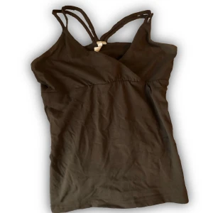 Brunt linne🤎 - Säljer ett jätte fint linne då de inte kommer till användning! Skriv privat vid frågor🙌