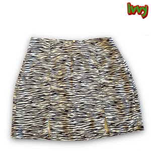  Zebra kjol  - Zebra kjol i grön och svart! Size S(38)