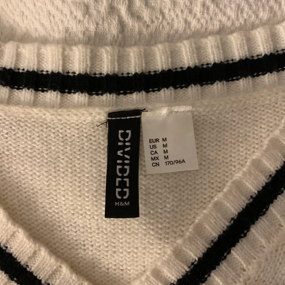 Vit svart tröja från H&M - 90