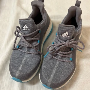 Adidas sneaker - Adidas Sneaker. Storlek 38 