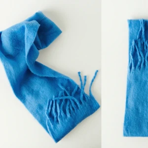 Halsduk - Jättefin blå halsduk, råka beställa 2 stycken☺️