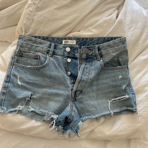 Jeansshorts - Så snygga korta jeansshorts från zara