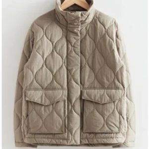 Trendig höst jacka  - Super snygg och oanvänd höst jag från & stories. Storlek XS