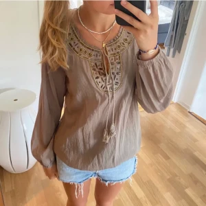 Blus - bohoo blus 💘Skriv privat för egna bilder (intressekoll)