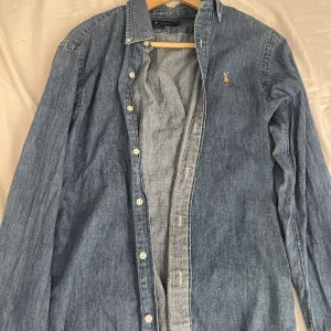 Ralph lauren  - Säljer denna skjorta som inte kommer till användning 