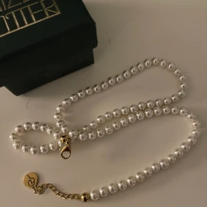 Pärlhalsband  - Pärlhalsband från Edblad. Aldrig använt💕