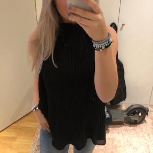 Gullig topp - Supergullig svart topp