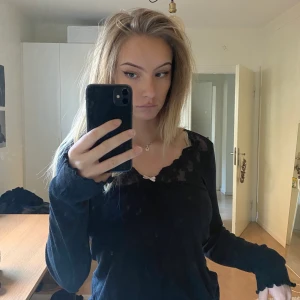 Odd Molly topp - Jättemjuk och söt tröja från odd molly med spetsdetalj <3