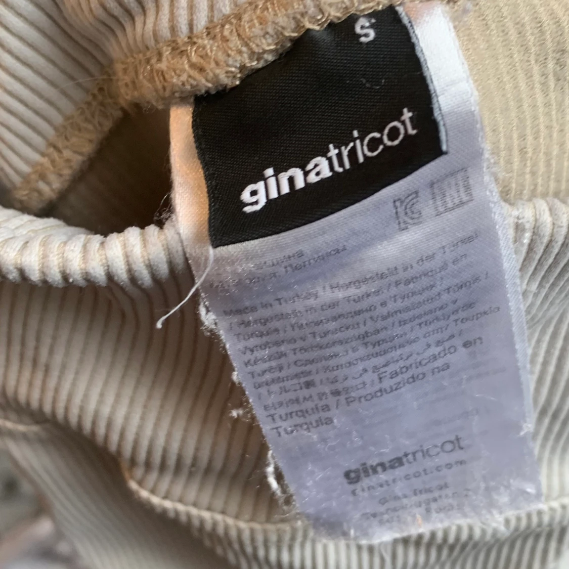 Byxor med slits stl: s - 91