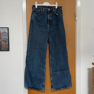Weekday ACE jeans - Säljer mina jeans i modellen ACE från Weekday då de inte används, de är nästan aldrig använda, nypris 500kr.
