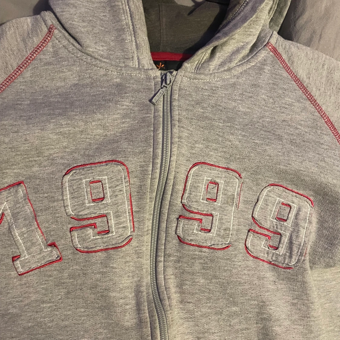 Zip up hoodie - 90