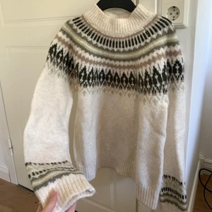Stickad tröja - Stickad tröja från kappahl🥰 Nypris över 500kr och endast använd en gång tyvärr