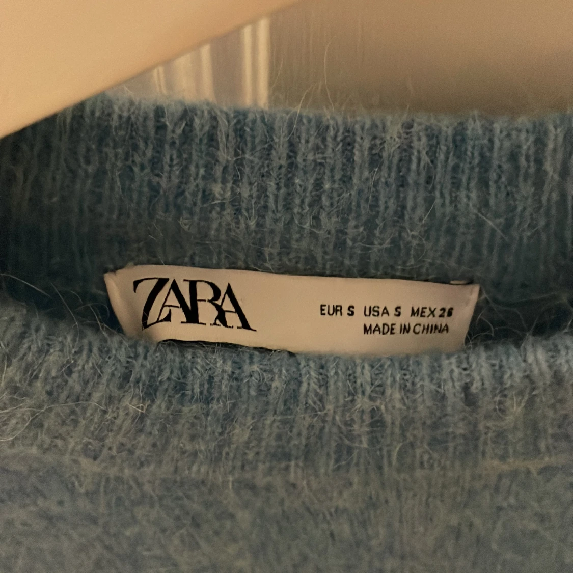 Blå stickad tröja från Zara - 91