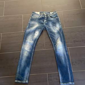 Dondup jeans från Care of Carl.  Nypris:3000kr Mittpris:1500kr