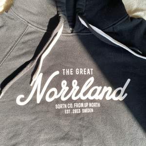 Svart the great Norrland hoodie stolen xs! Bra skick! Köpare står för frakt❤️‍🔥