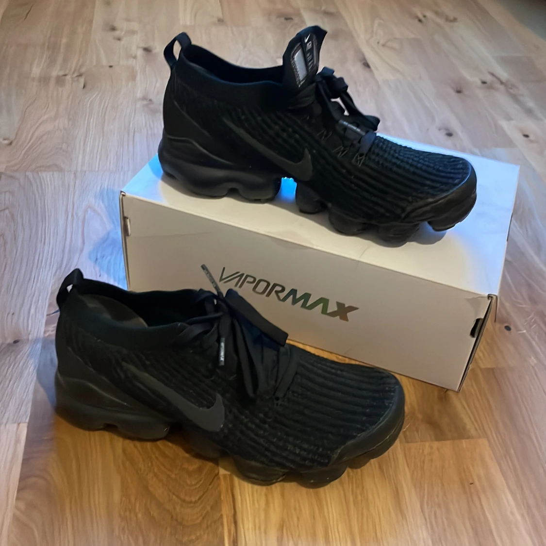 Svarta vapormax - 91