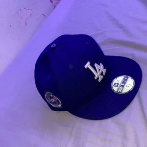 New era keps blå - Em mörk blå New era keps storlek 56.8 