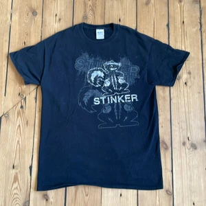 Cool t-shirt - Fet tisha med tryck. Står M men passar mer S. Köparen står för ev. frakt.