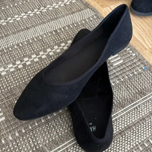 Ballerina skor - Svarta vanliga ballerinaskor från H&M