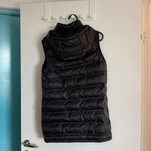 Väst från Zara - En lång väst från Zara, använd 2 gånger