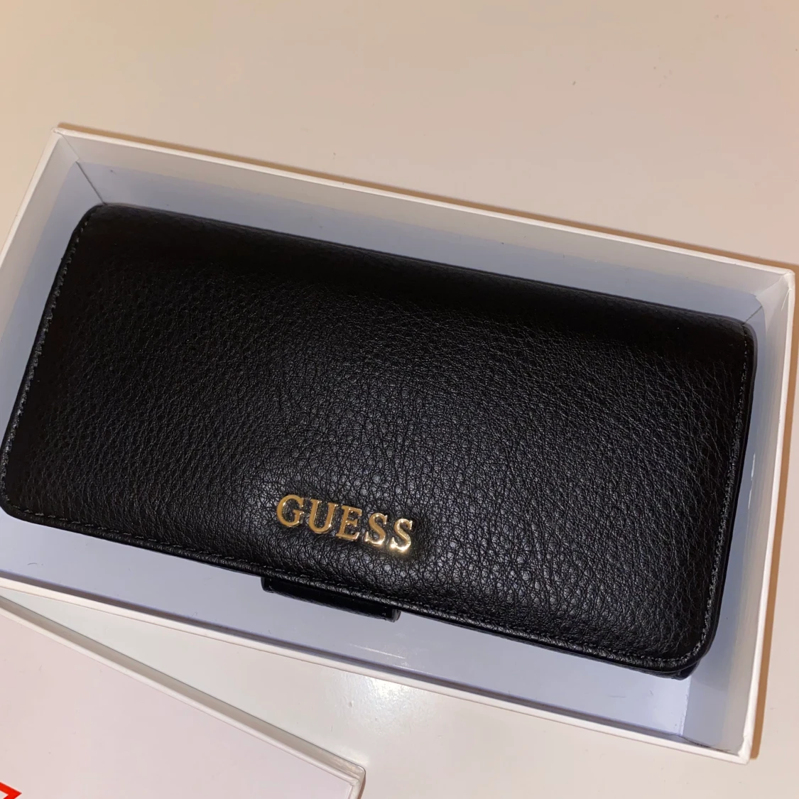 Guess wallet