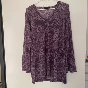 Tunika  - Tunika från Lindex i halv genomskinligt tyg 