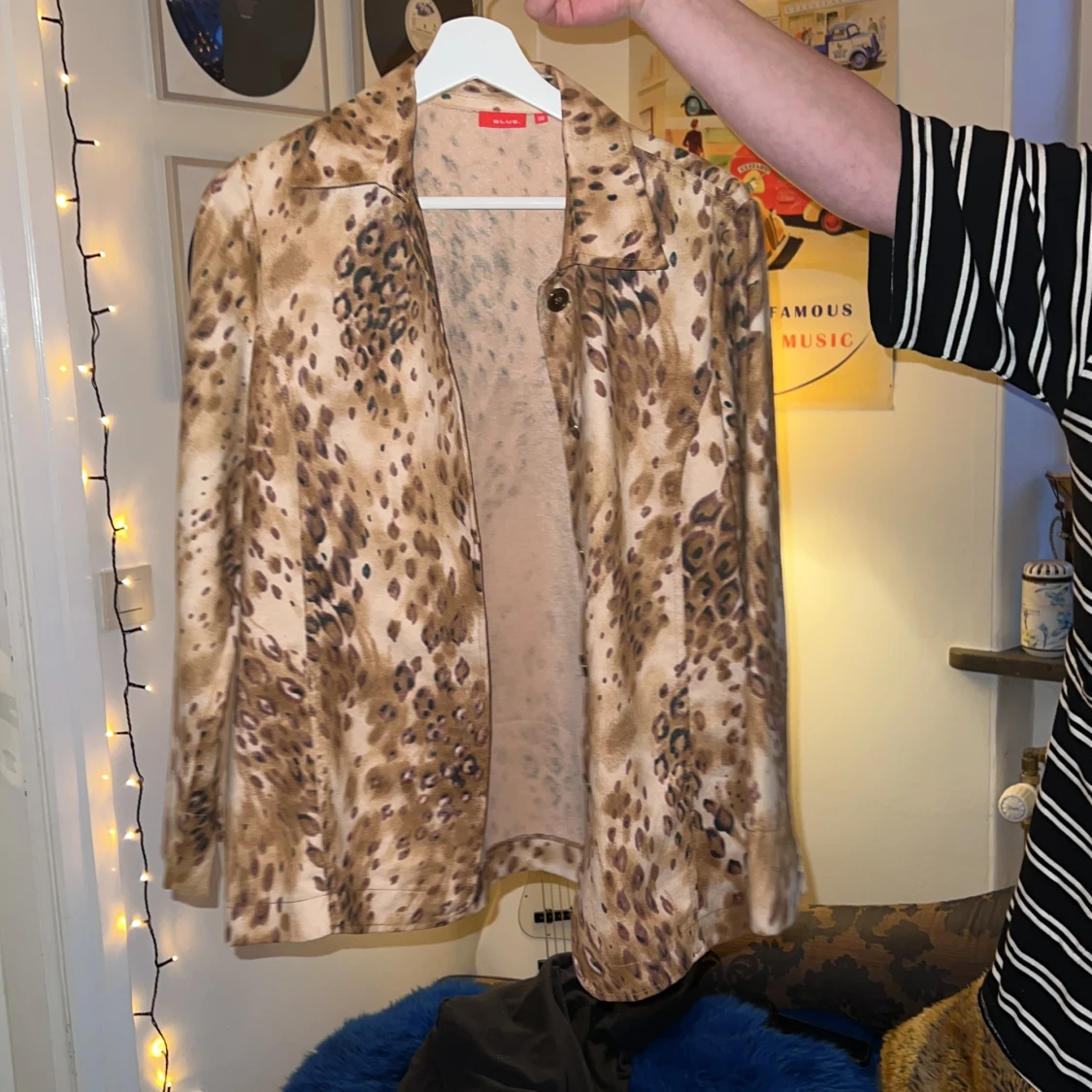 Leopardmönstrad skjorta ;)