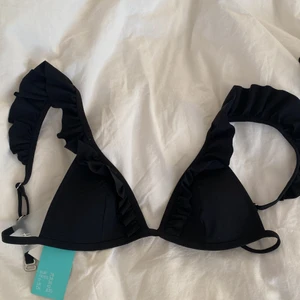 Bikinitopp  - Säljer denna bikini toppen i storlek 36. Helt ny. Gratis frakt 