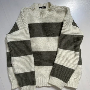 Stickad tröja  - Världens mysigaste tröja 