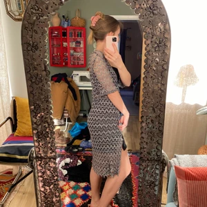 Lång kofta strl S-M - Fin coverup kofta. Snygg att ha över bikini i sommar. 