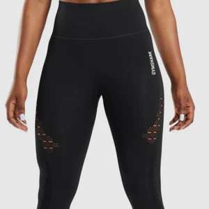 Gymshark leggings - Super snygga och sköna leggings från gymshark endast testade då dme inte passa !! 🤍