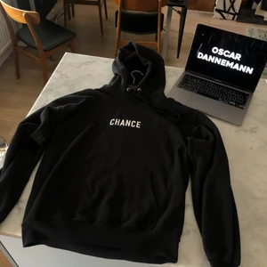 Chance The rapper (3) Hoodie  - Chance The rapper (3) Hoodie (Size M) Condition 7-8/10 använd men ej skadad