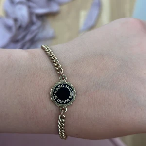 Marc Jakobs armband  - Jätte fint Marc Jakobs armband köpt för 1350 säljer för 450