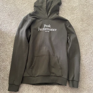 Peak performance hoodie  - Helt ny aldrig använd så först till kvarn 