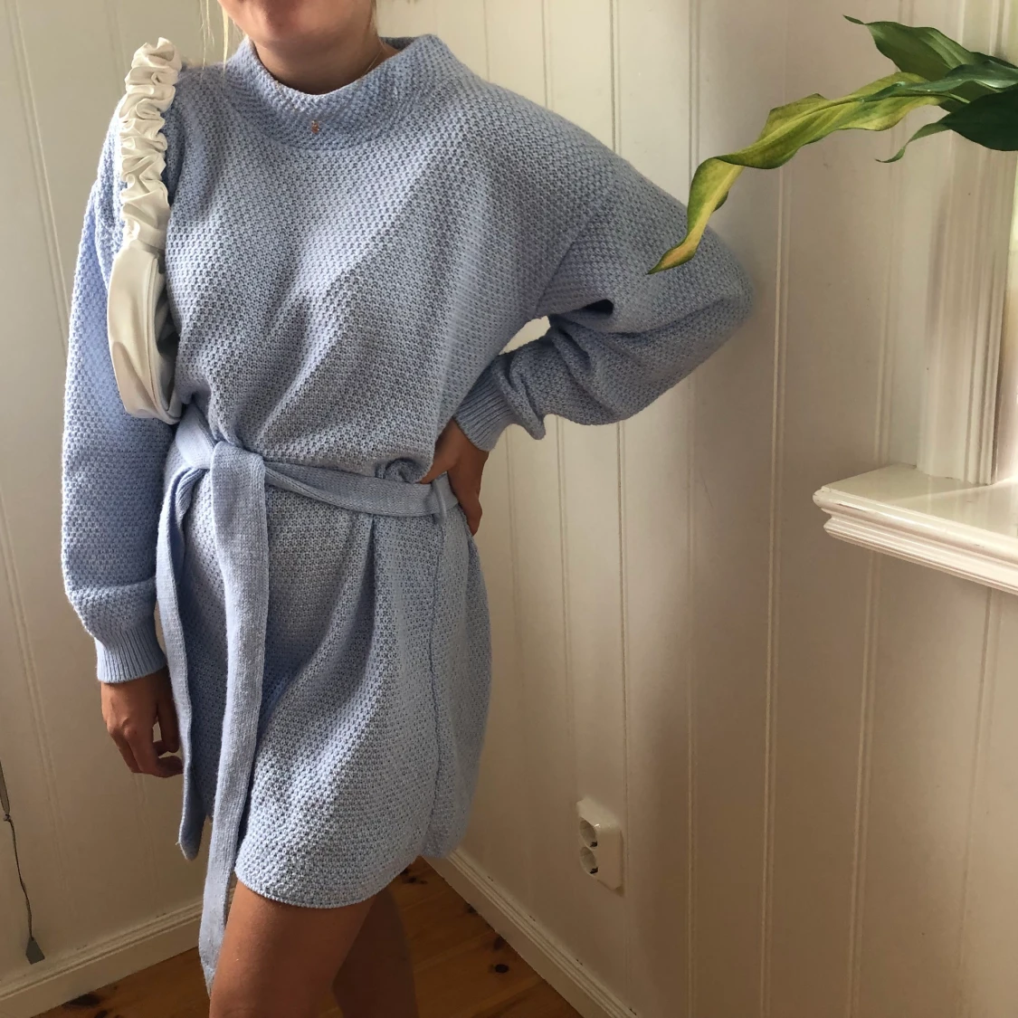 Blå stickad klänning från NLY stl S/M - 90