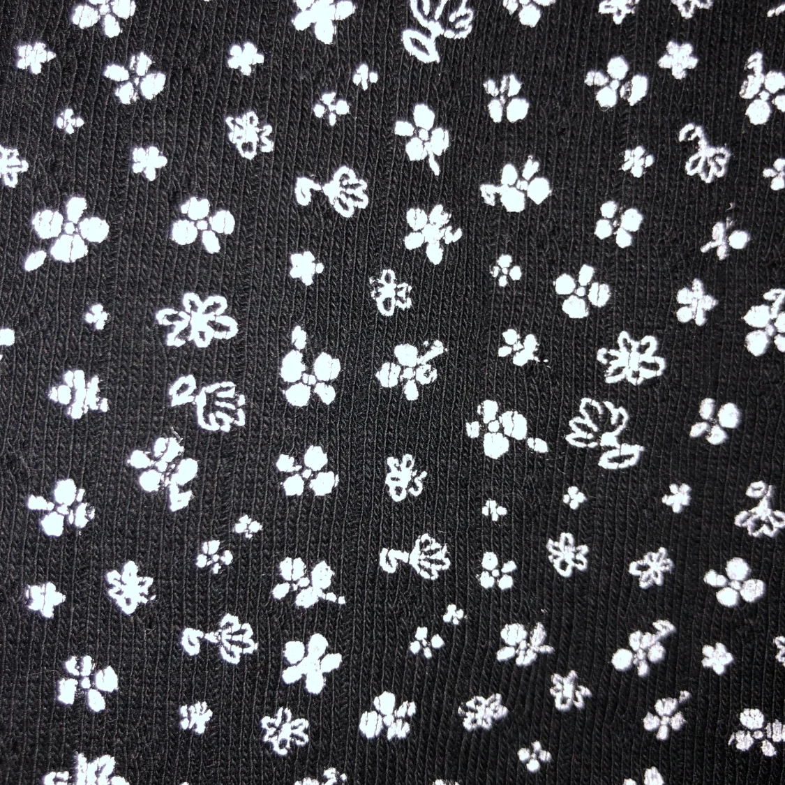 Söt blommig topp! - 91