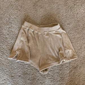 Frotté shorts från Frankies bikinis design ny Matilda Djerf