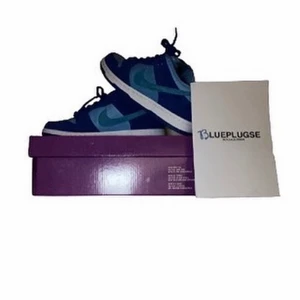 Nike SB Dunk Low Blue Raspberry - Bud från:1450kr  Cond:9,5/10 (provade)  Size: 41  Säljaren står för frakt 📦   Köp direkt: 1800kr
