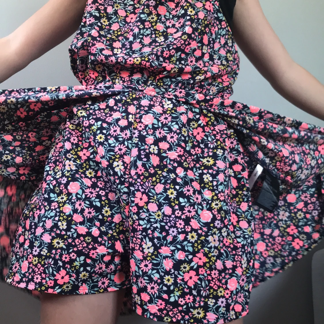 Jag säljer denna klänning! - 90