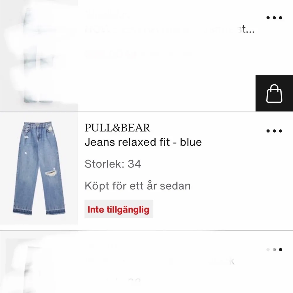 Dessa var mina favoritjeans ett bra tag men har tyvärr slutat använda dem och tänker därför att de kan komma till bättre nytta hos någon annan.  De är strl 34 men passar mig som vanligtvis är 36 (nästan lite stora på mig).  Vidpassform med långa ben. . Jeans & Byxor.