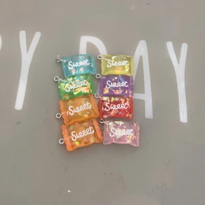 Sweet berlocker  - 8 st sweet berlocker i olika färger 