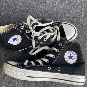 Converse  - Superfint skick strl 36,5💗 tryck INTE på köp direkt!