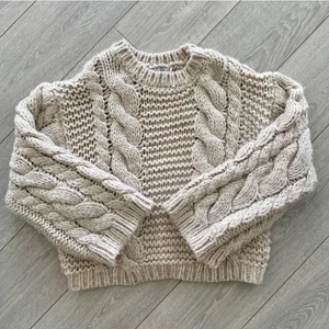 Stickad tröja - Gosig tröja från nakd som tyvärr nt används