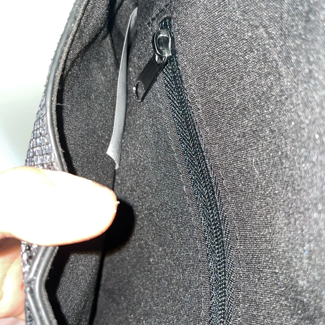 Glittrig hand väska  - 91