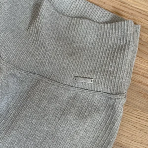 Aim’n tights, stl S  - Ljusgråa ribbade Aim’n tights, storlek S